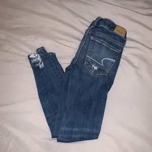 Medium Wash Distressed American Eagle Jeans